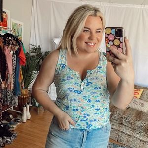 loveshackfancy blue floral print cropped tank top